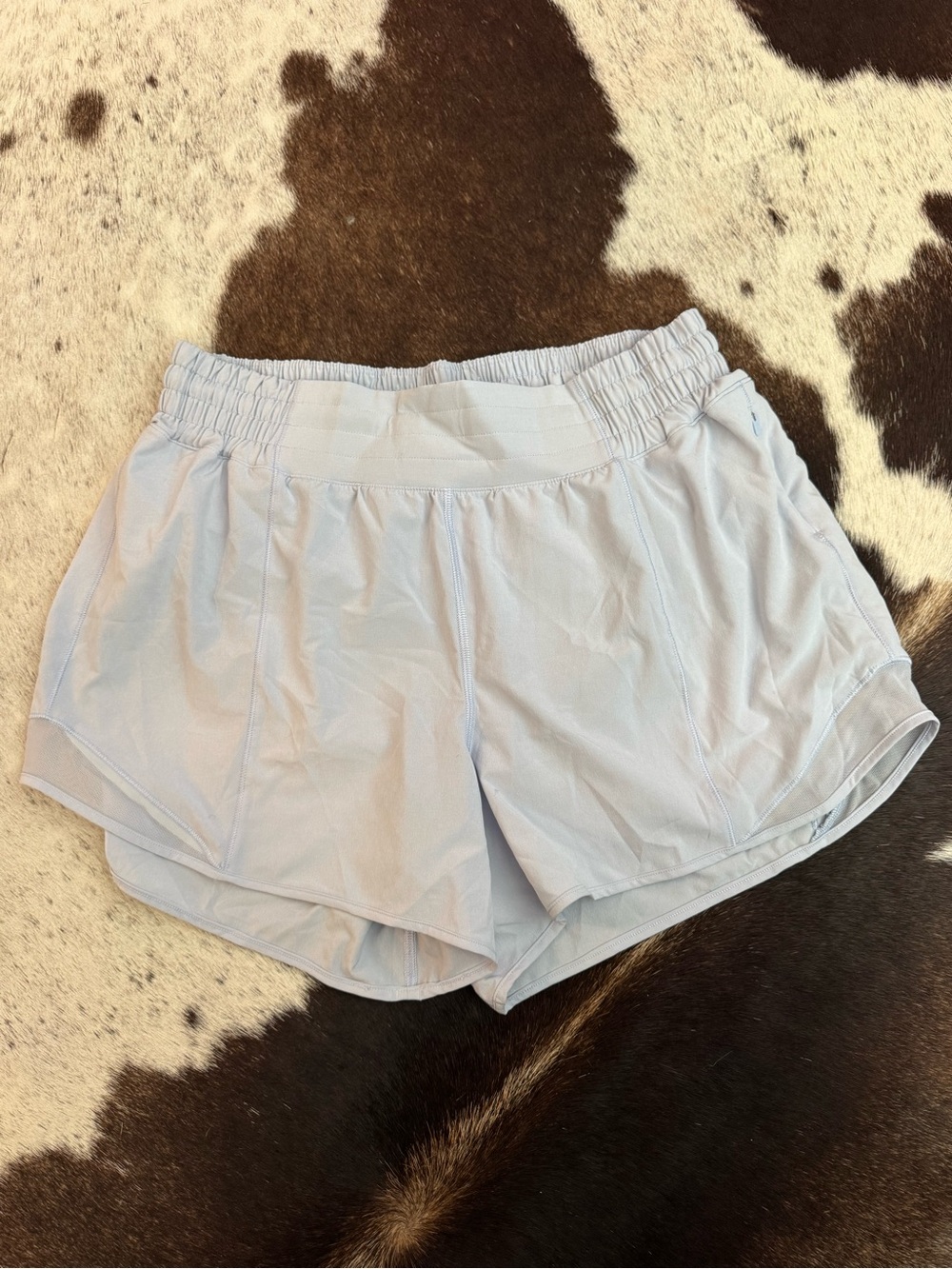 Lululemon women’s light blue short